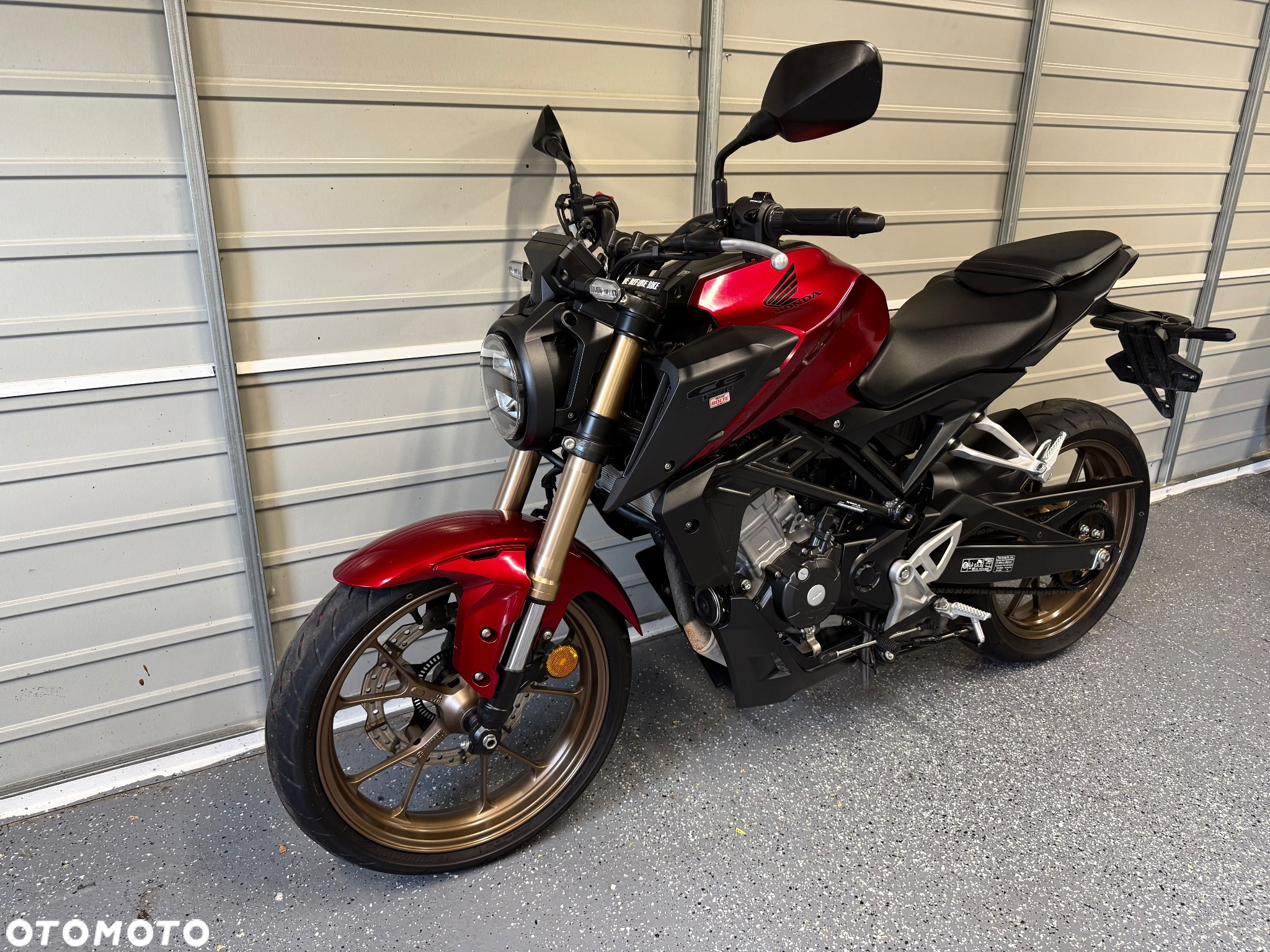 Honda CB - 8