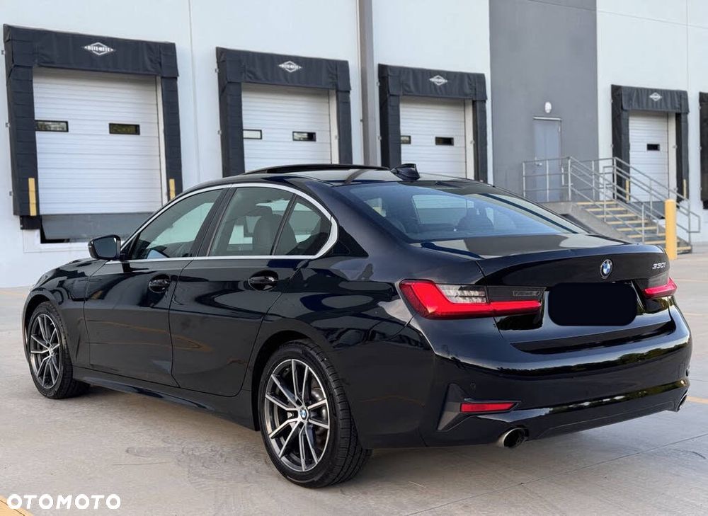 BMW Seria 3 330i M Sport sport - 9