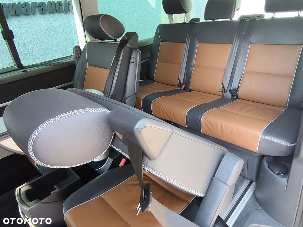 Volkswagen Multivan - 21