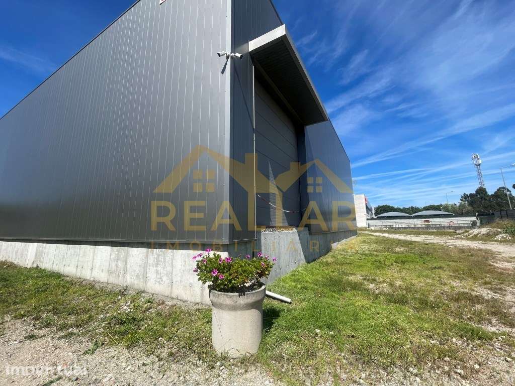 Armazém na Zona Industrial de Esposende - Grande imagem: 2/7