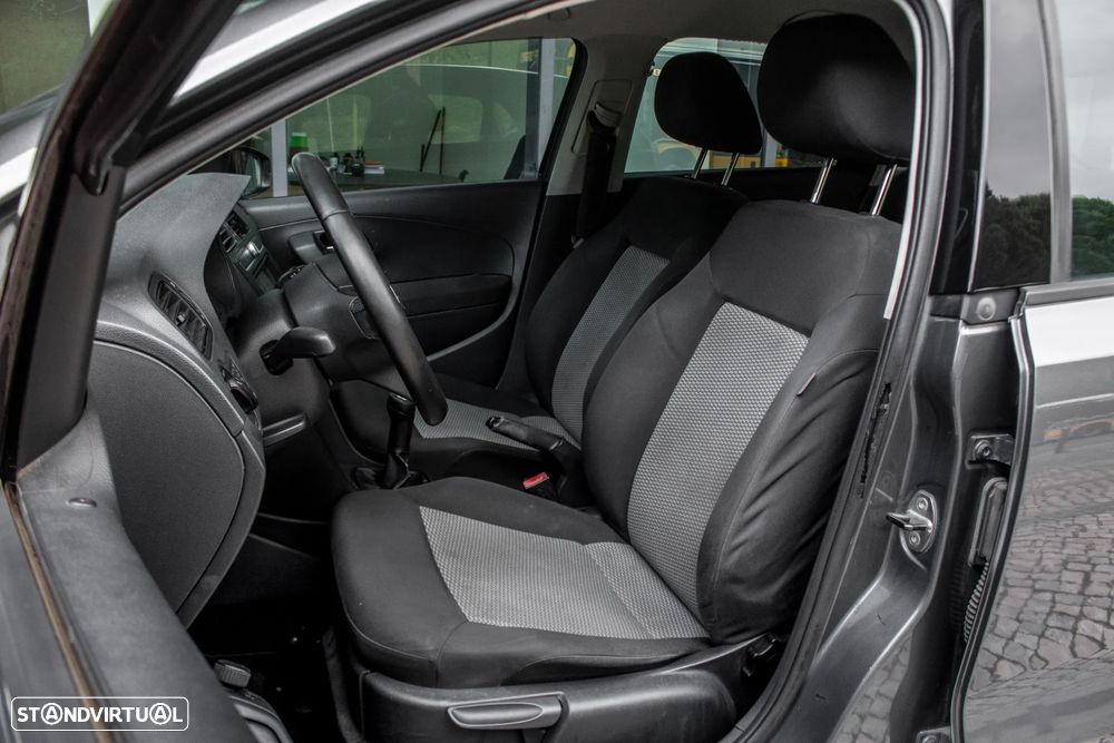 VW Polo 1.2 Confortline - 19