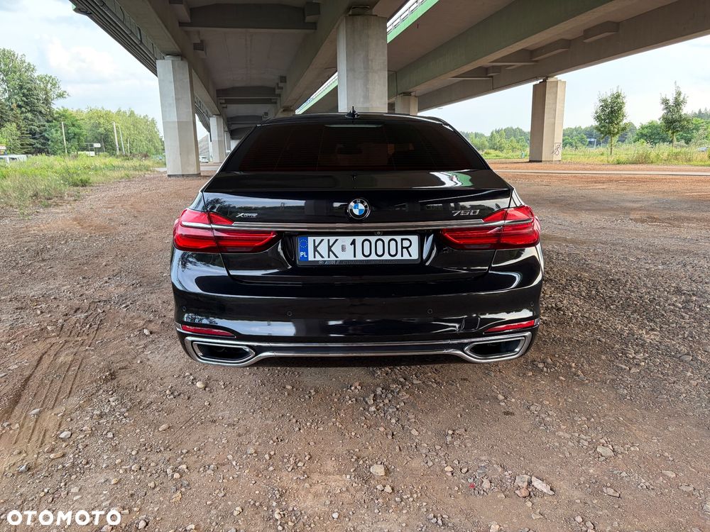 BMW Seria 7 750Li xDrive - 5