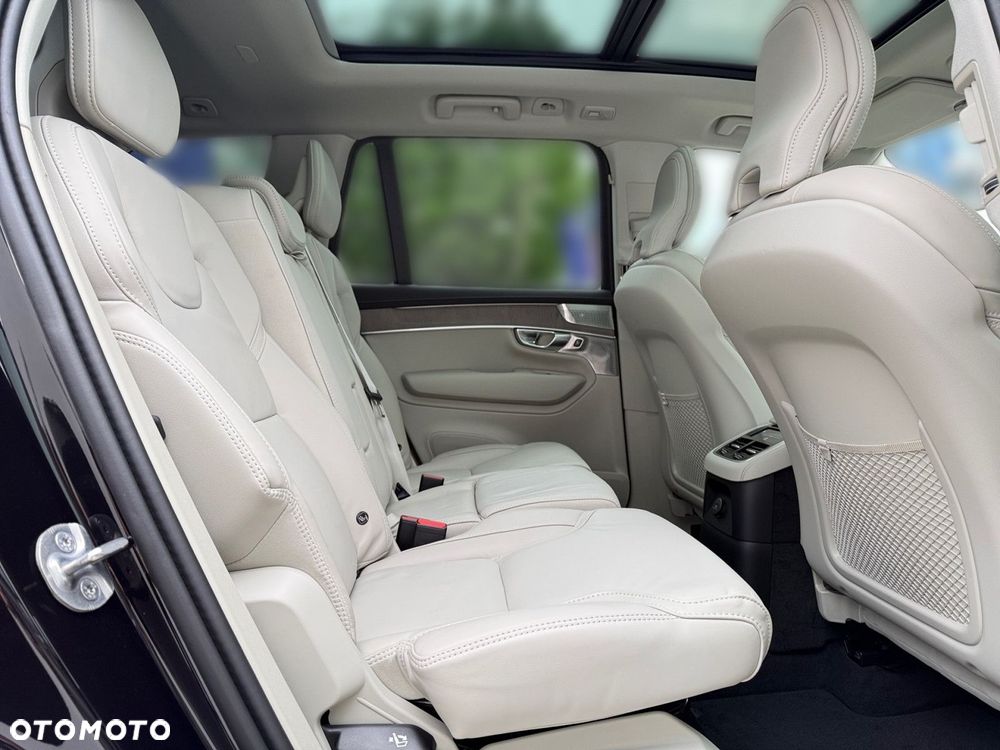 Volvo XC 90 - 29