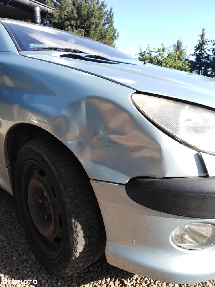 Peugeot 206 CC - 2
