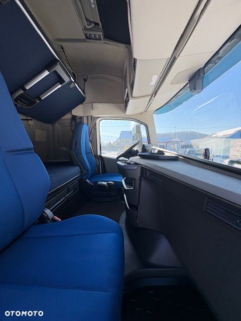 Volvo FH 460/ Nowy Model / Low Deck / - 12