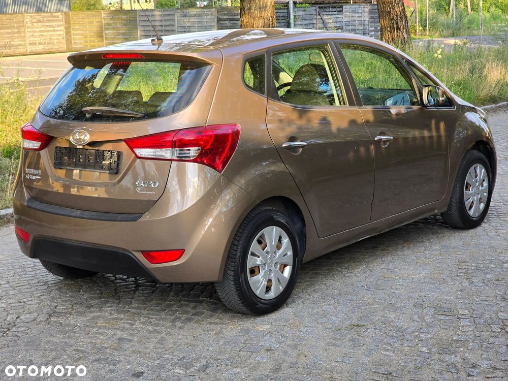 Hyundai ix20 1.4 Premium - 4