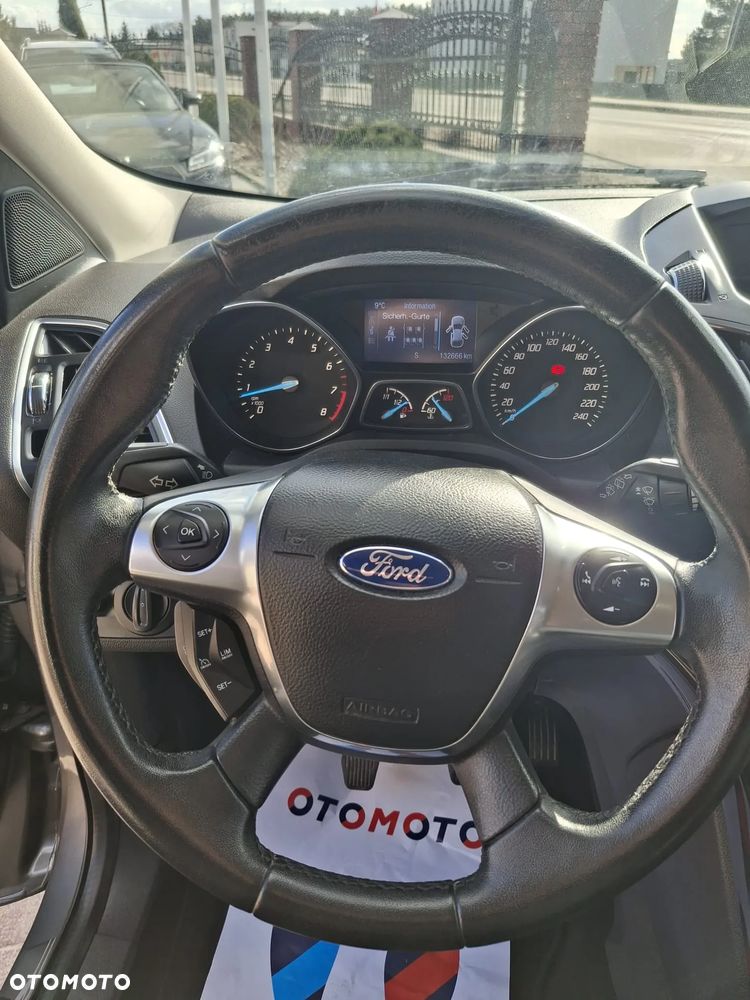 Ford Kuga 1.6 EcoBoost 2x4 Titanium - 22