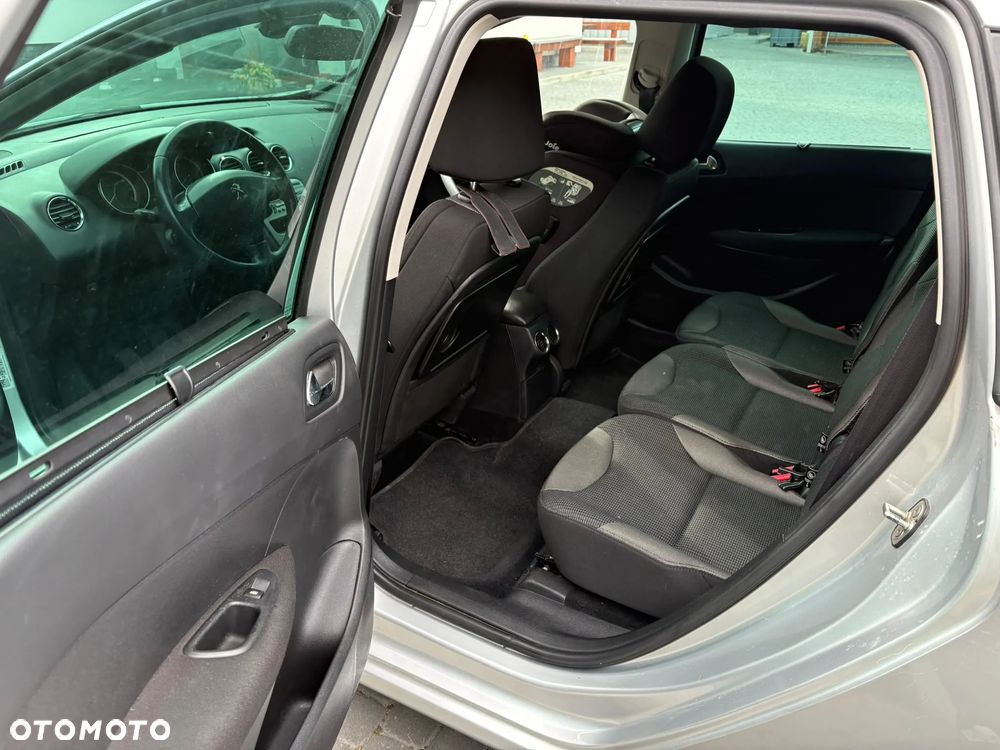 Peugeot 308 1.6 Premium - 8