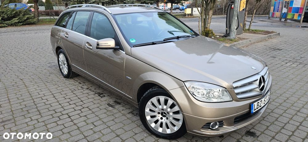 Mercedes-Benz Klasa C 180 T CGI Automatik BlueEFFICIENCY Avantgarde - 11