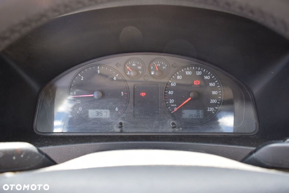 Volkswagen Transporter - 22