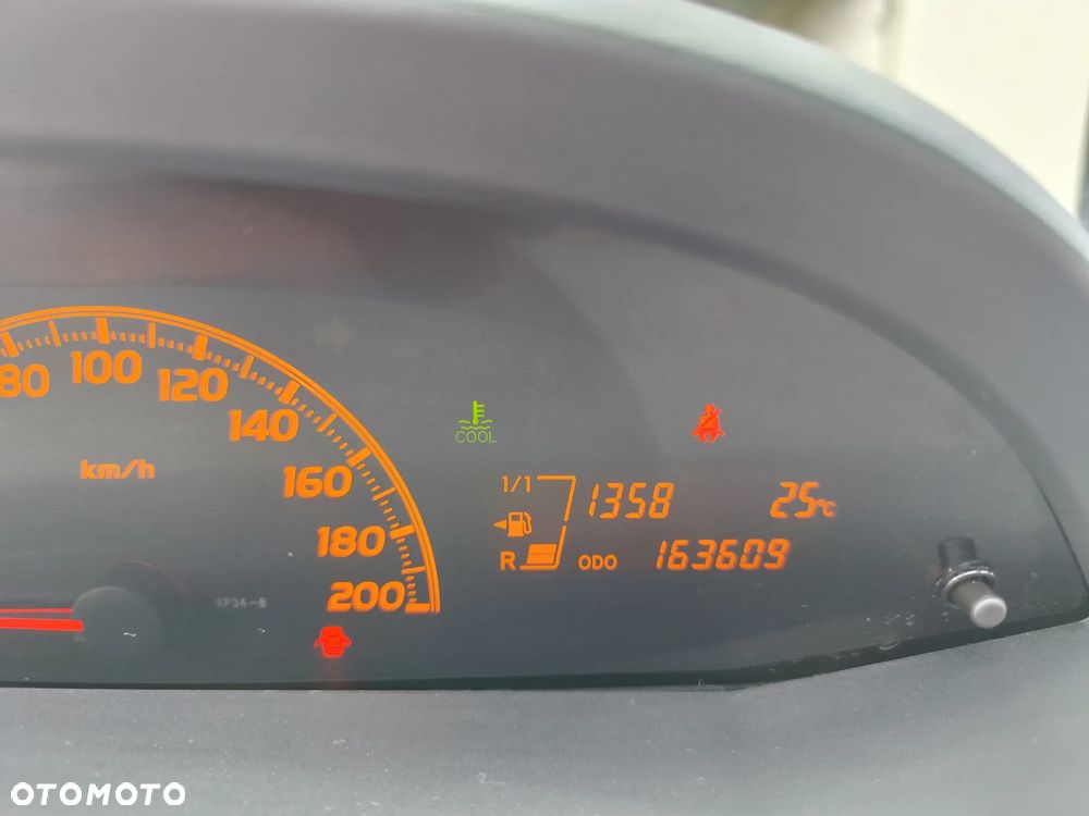 Toyota Yaris 1.4 D-4D Life - 34