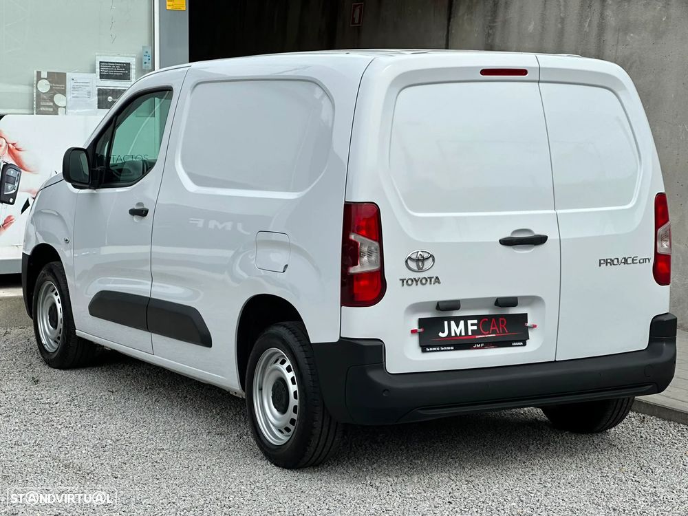 Toyota ProAce City 1.5 D L1 - 8