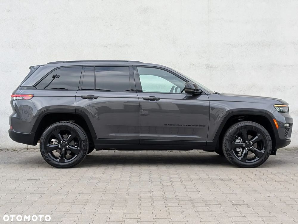 Jeep Grand Cherokee - 3