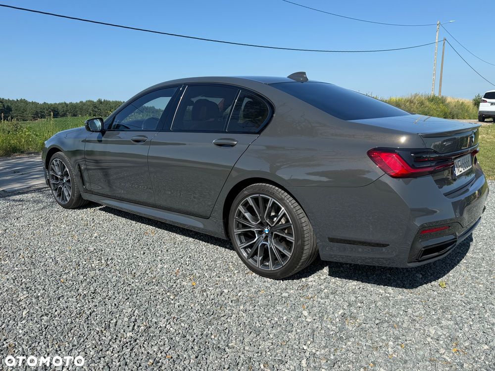 BMW Seria 7 750i xDrive sport - 6
