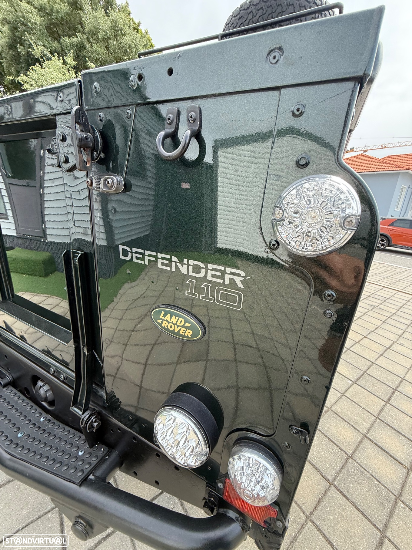 Land Rover Defender 130 CD 2.5 Td5 S - 25