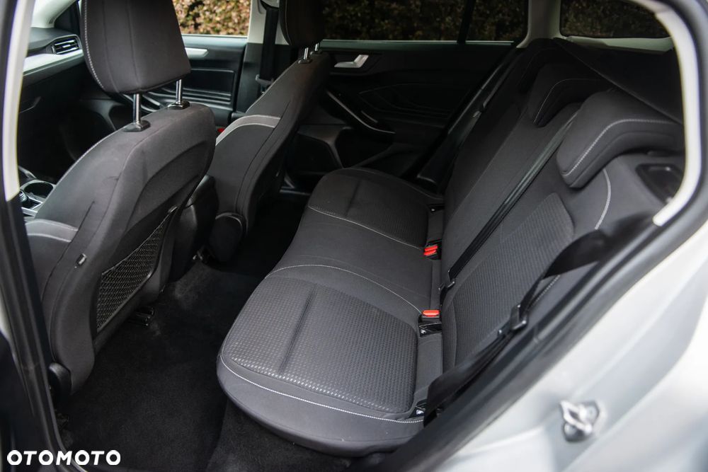 Ford Focus 1.5 EcoBlue Start-Stopp-System TITANIUM - 22