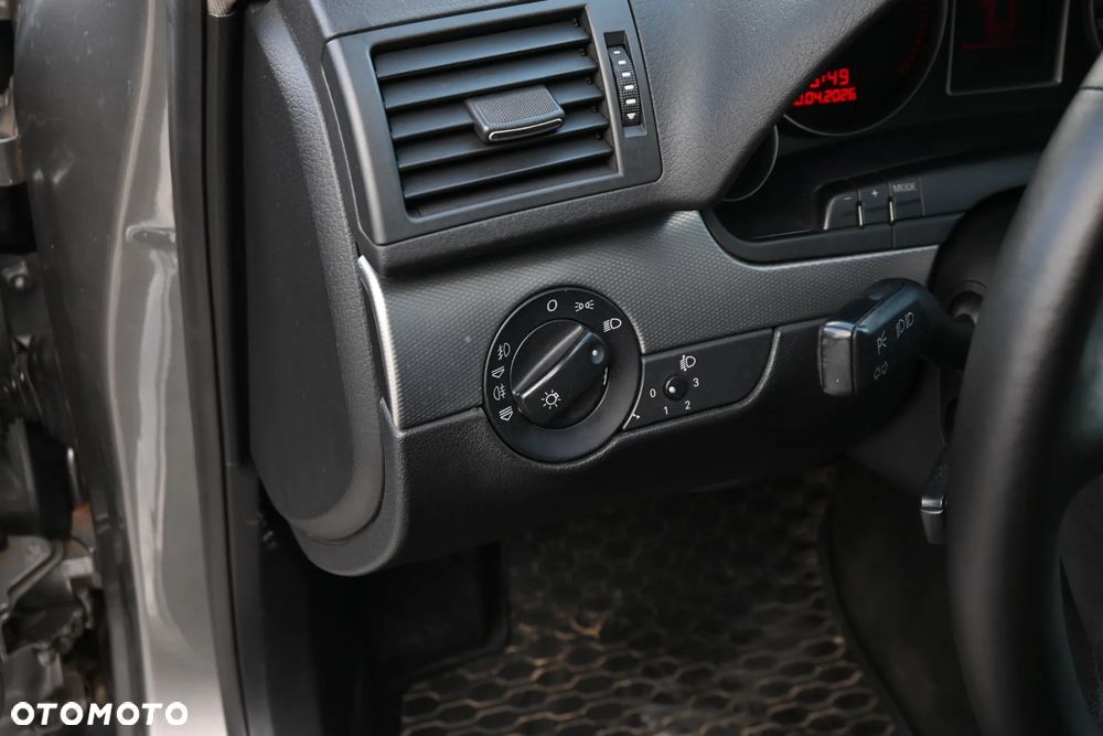 Audi A4 Avant 1.9 TDI - 32