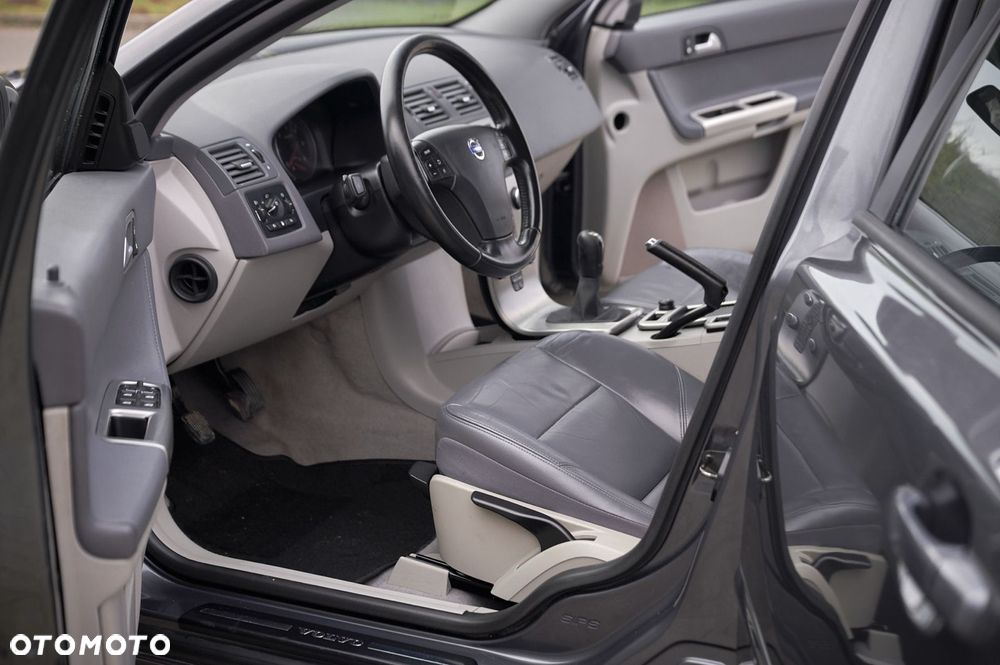 Volvo V50 2.0D DPF Momentum - 16