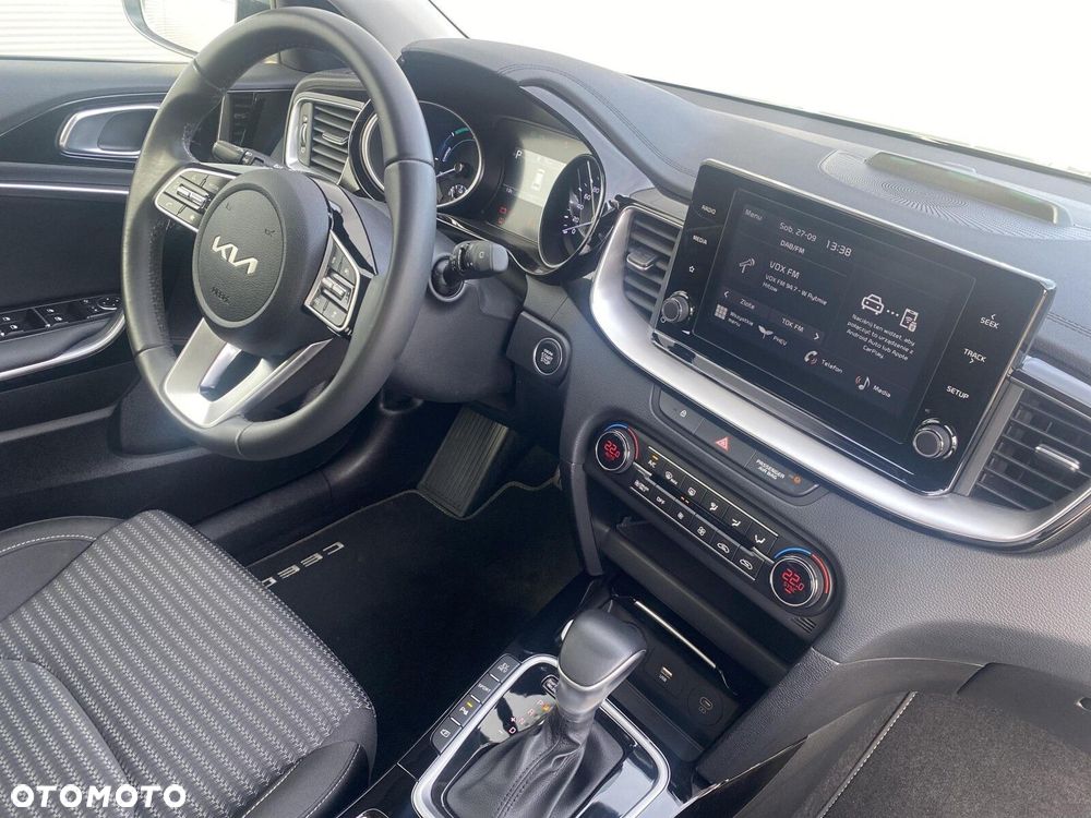 Kia Ceed - 28