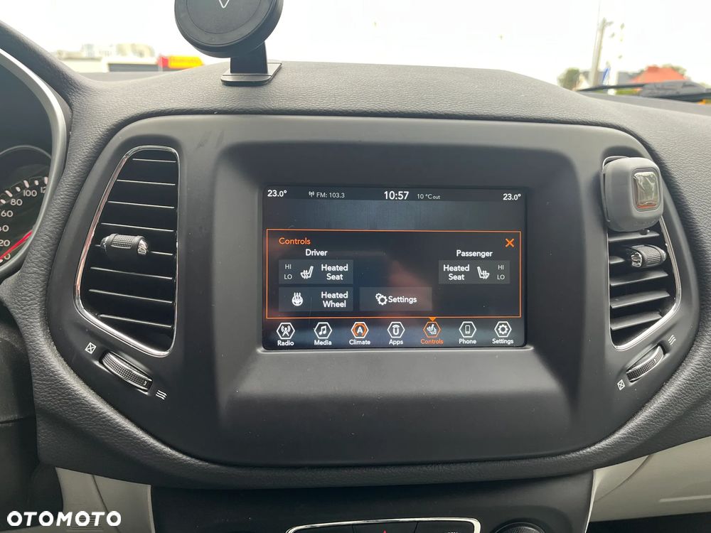 Jeep Compass - 31