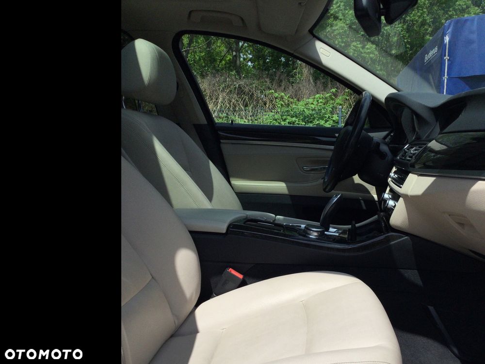 BMW Seria 5 520d xDrive Luxury Line - 13