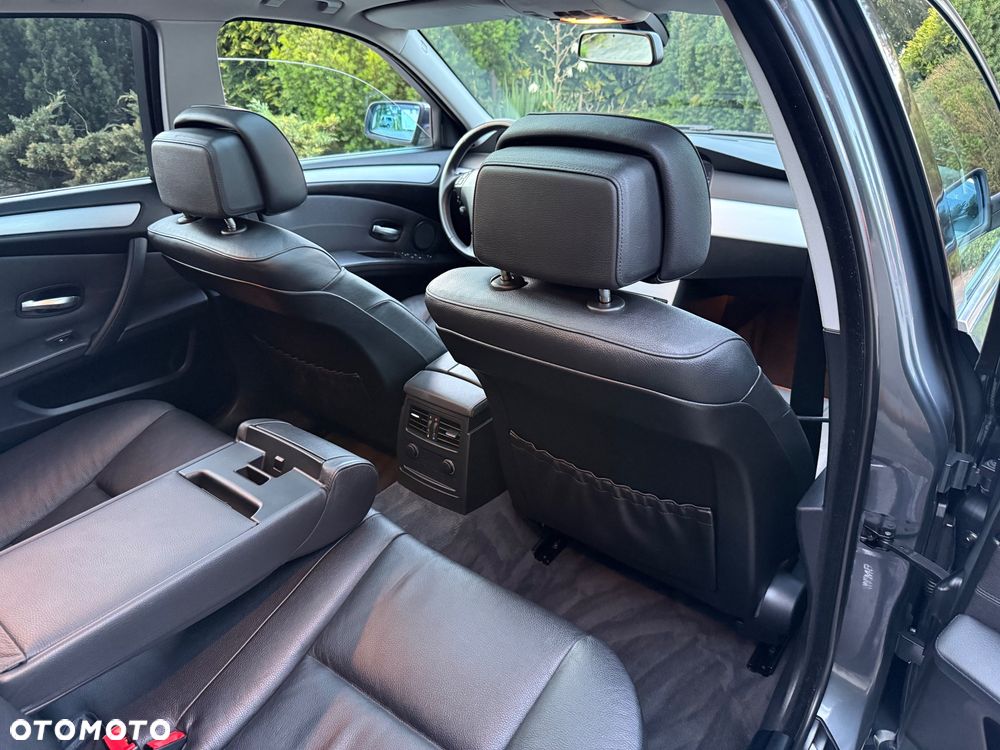 BMW Seria 5 523i Edition Exclusive - 7