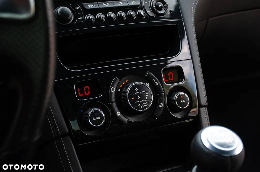 Peugeot RCZ 1.6 155 THP Onyx - 31