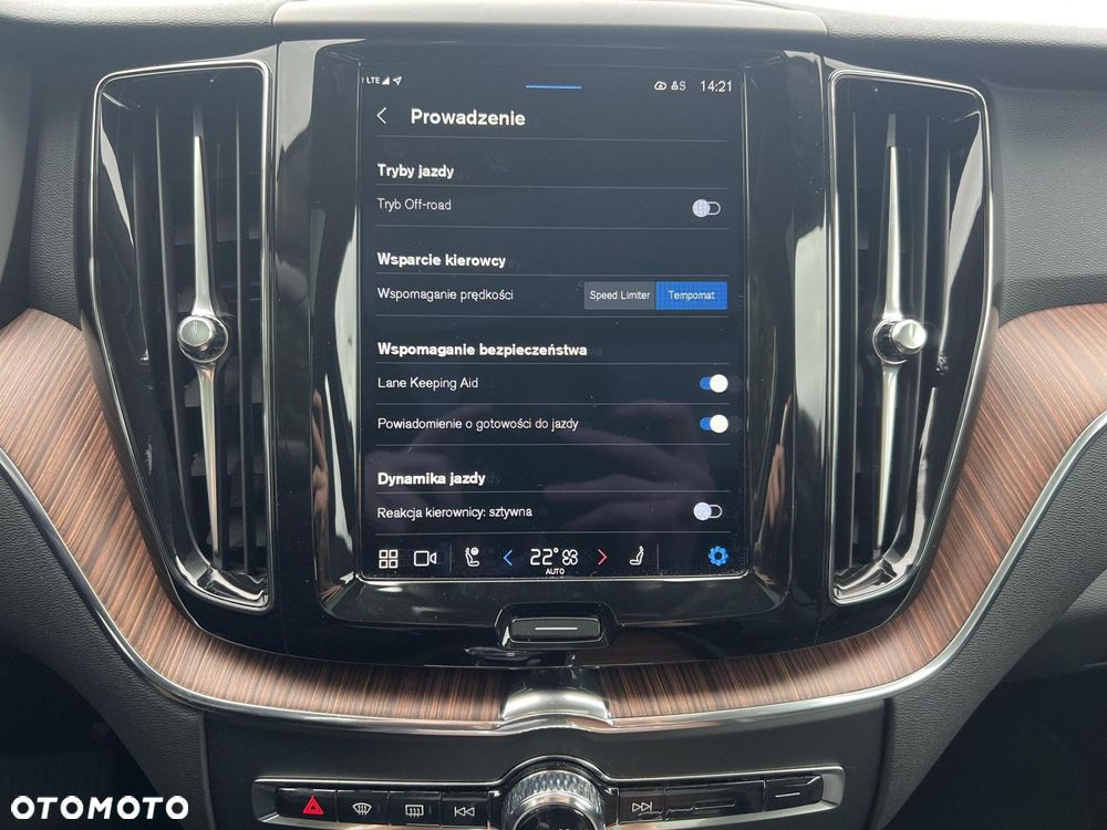 Volvo XC 60 - 24