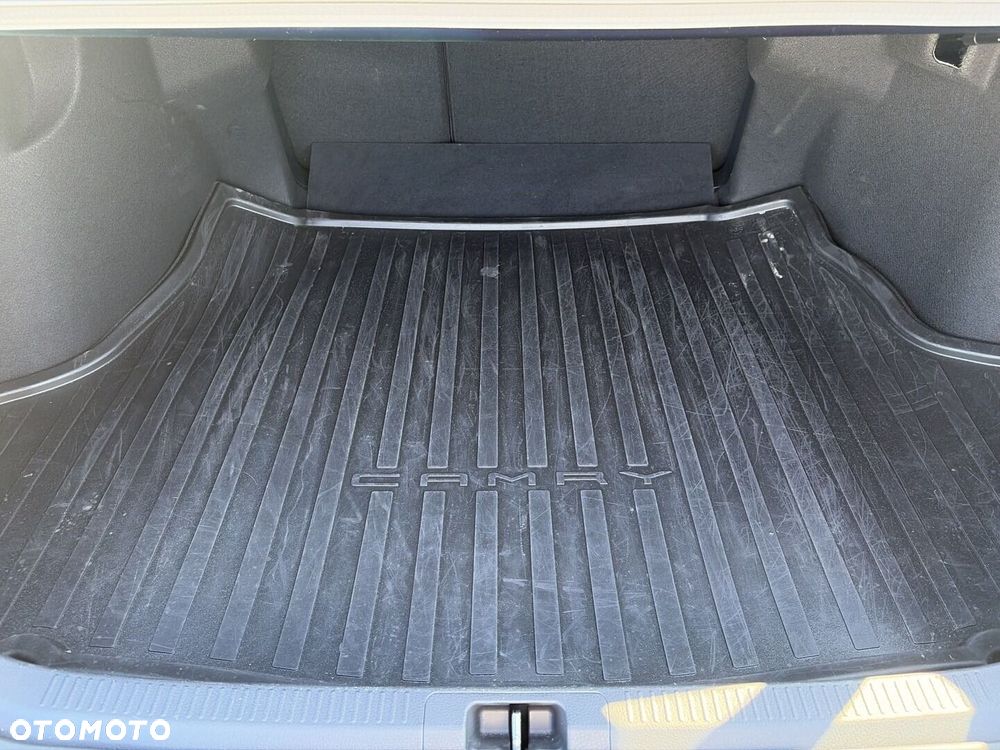 Toyota Camry - 15
