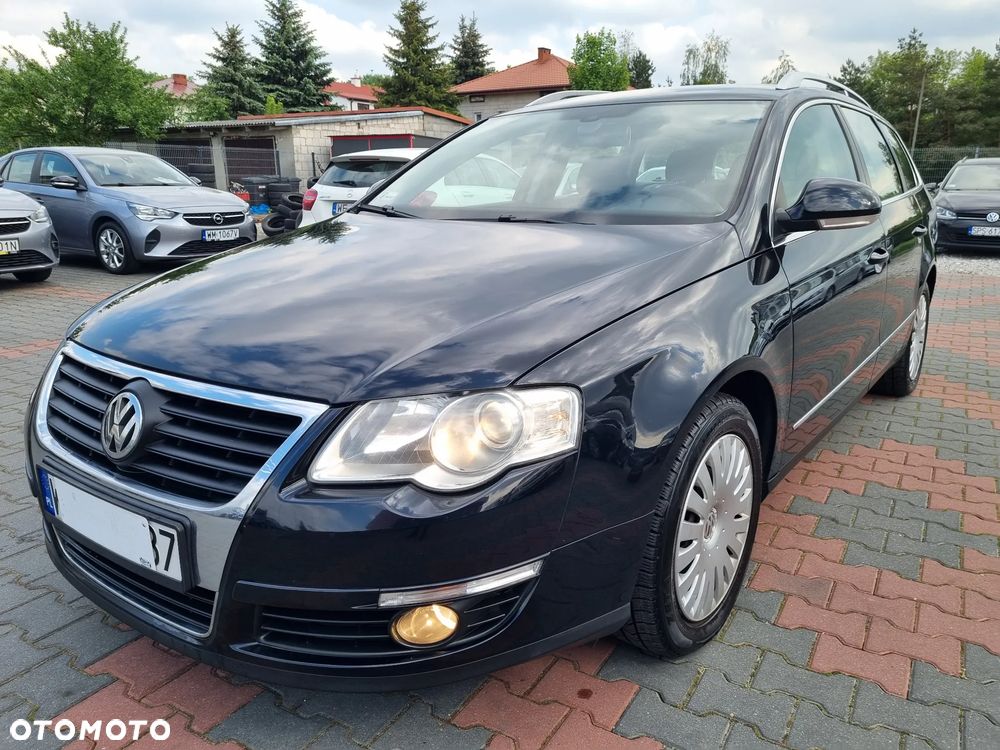 Volkswagen Passat 1.6 TDI DPF BlueMot Comfortline - 1
