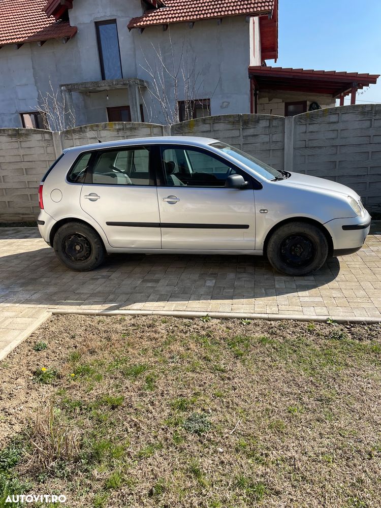 Volkswagen Polo - 2