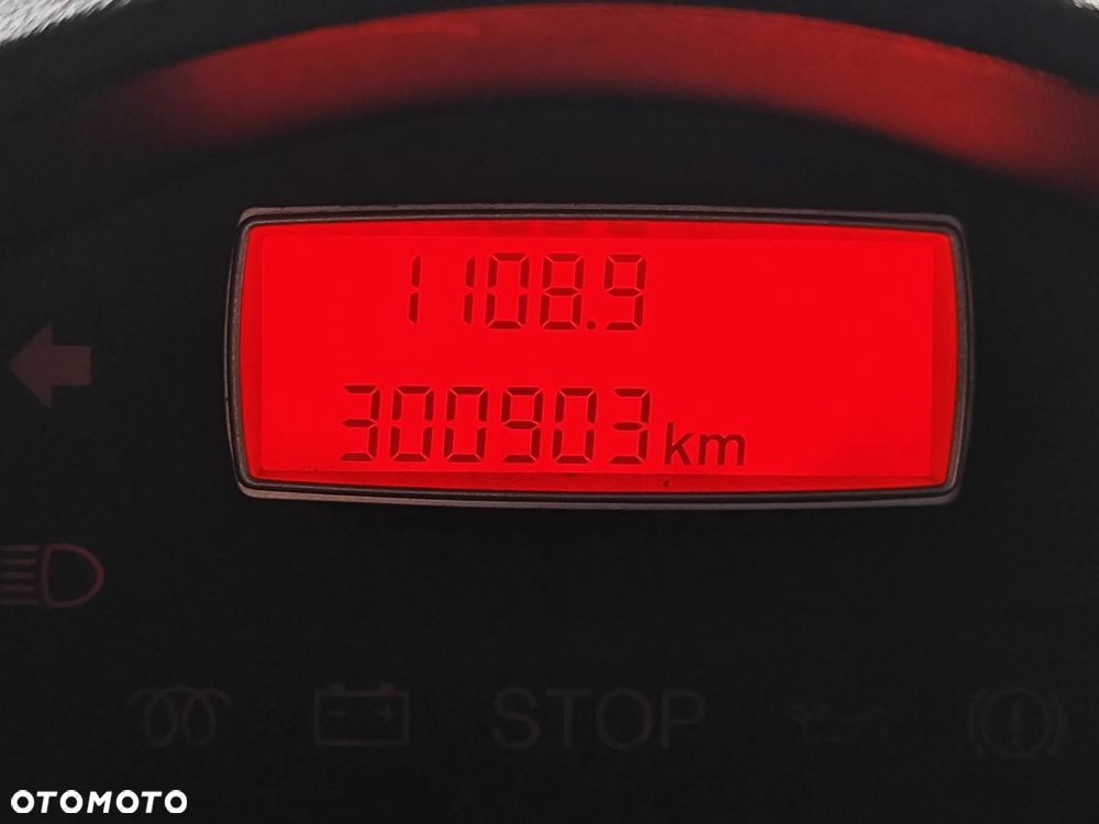 Peugeot 807 HDi 170 Bi-Turbo Premium - 16