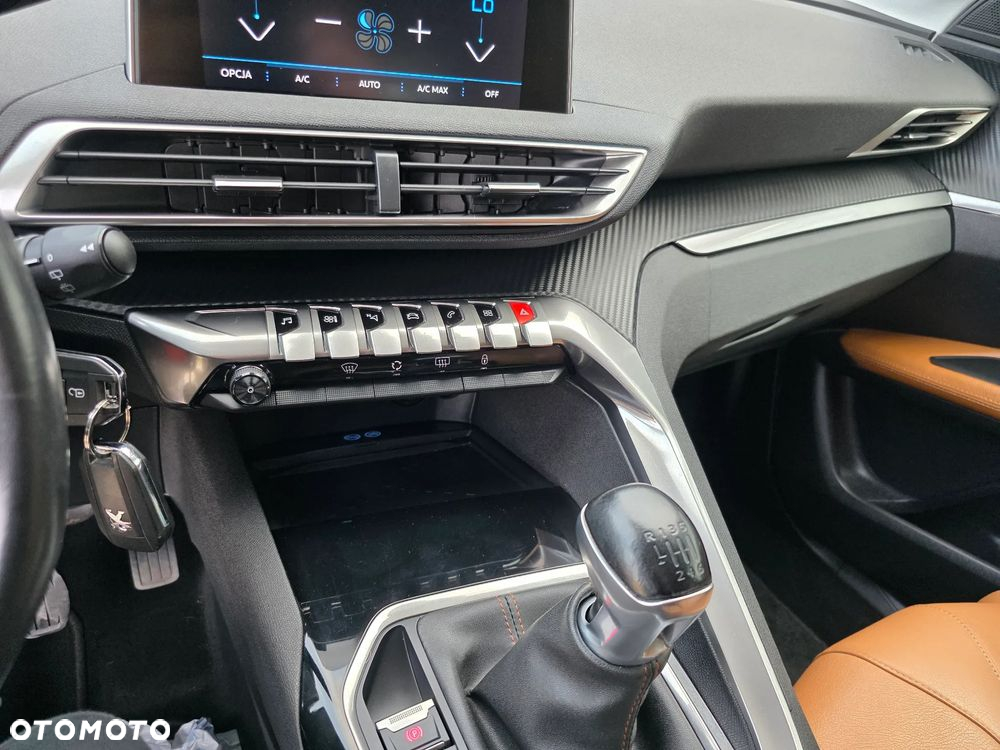 Peugeot 3008 - 28