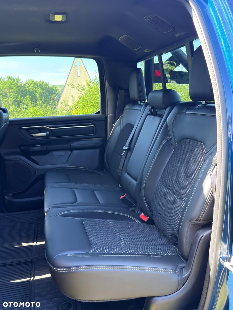 Dodge RAM 5.7 4x4 - 38