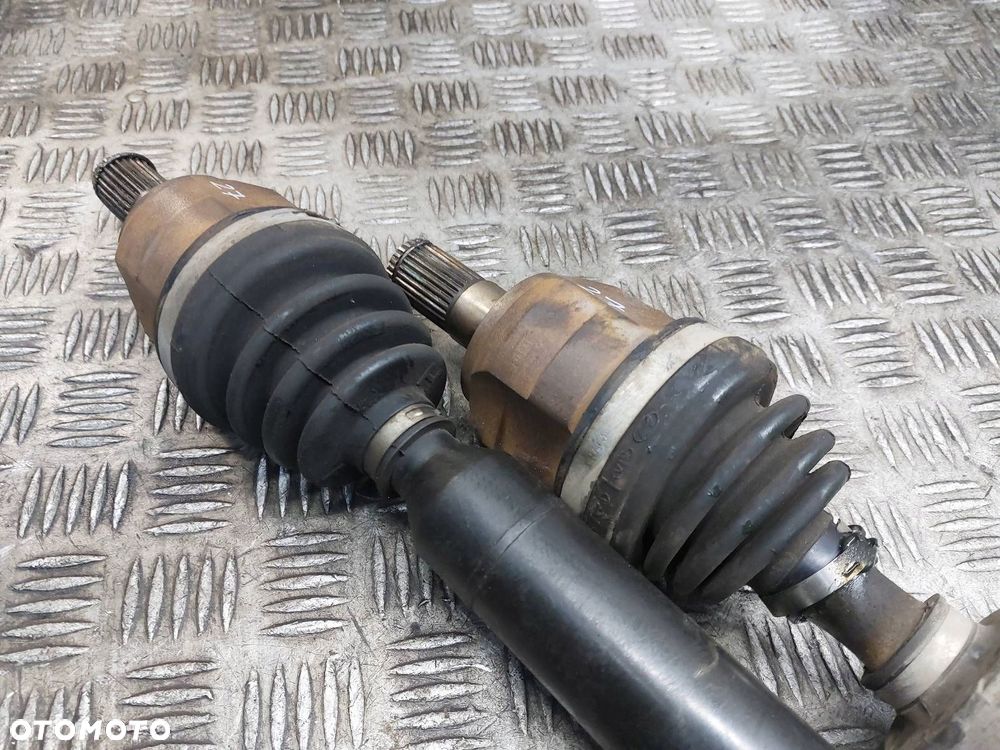 PÓŁOŚ LEWY PRAWY PRZÓD AUTOMAT CEED II 1.6 CRDI 49501A6200 49500A6200 - 3