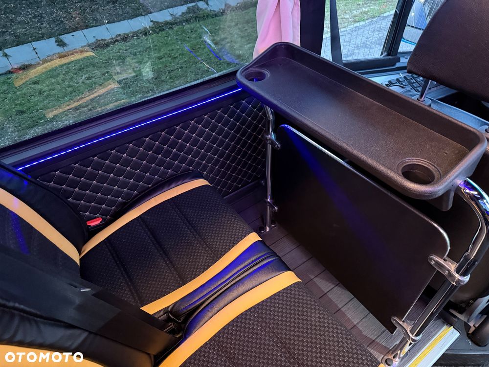 Mercedes-Benz Sprinter 519 - 32