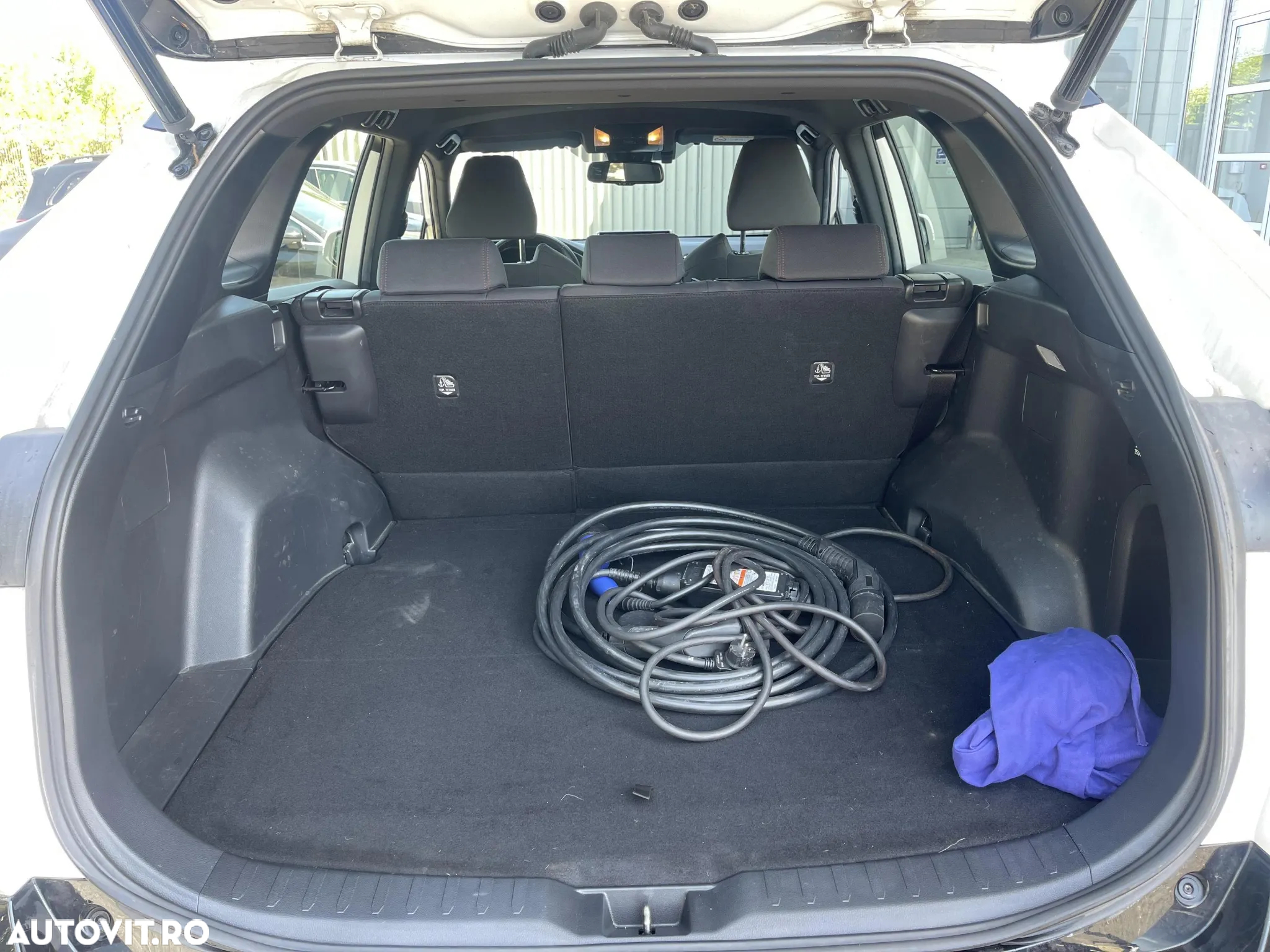 Toyota RAV4 - 22