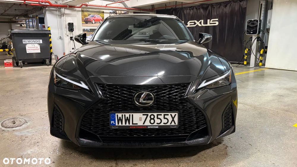 Lexus IS - 8