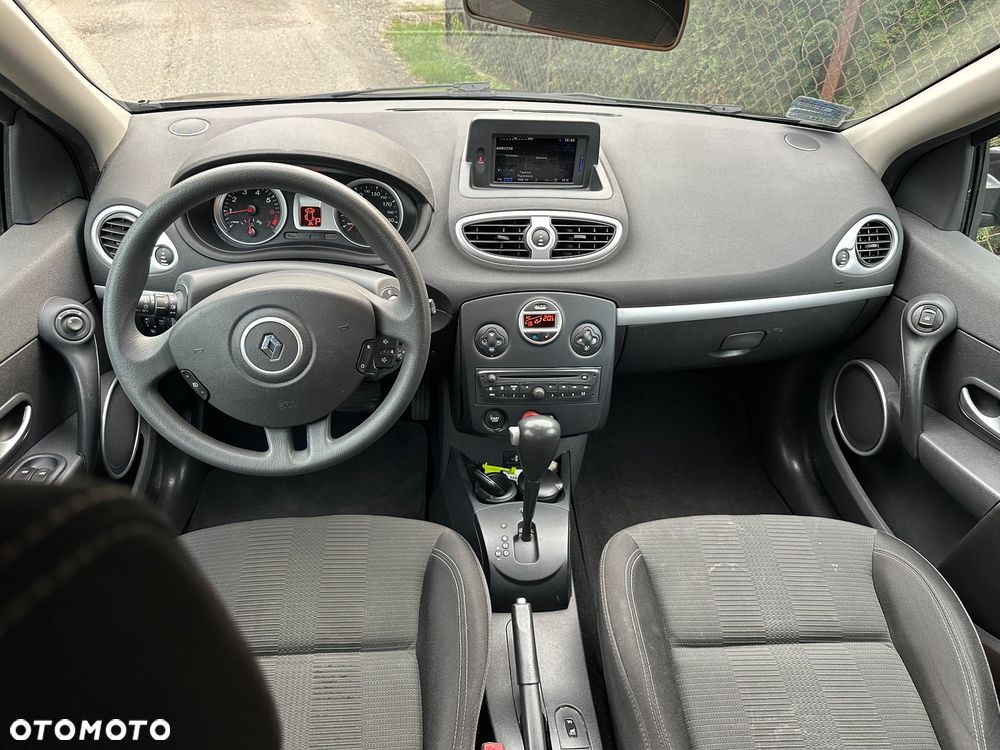 Renault Clio 2009 photo 5