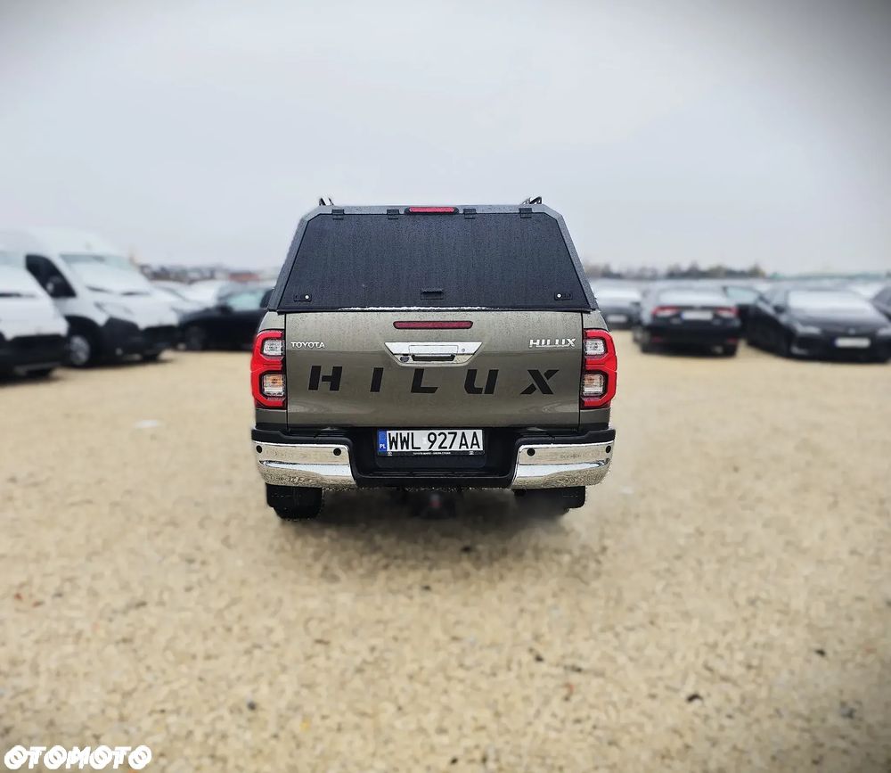 Toyota Hilux 2.8 D-4D Double Cab SR5 4x4 - 5