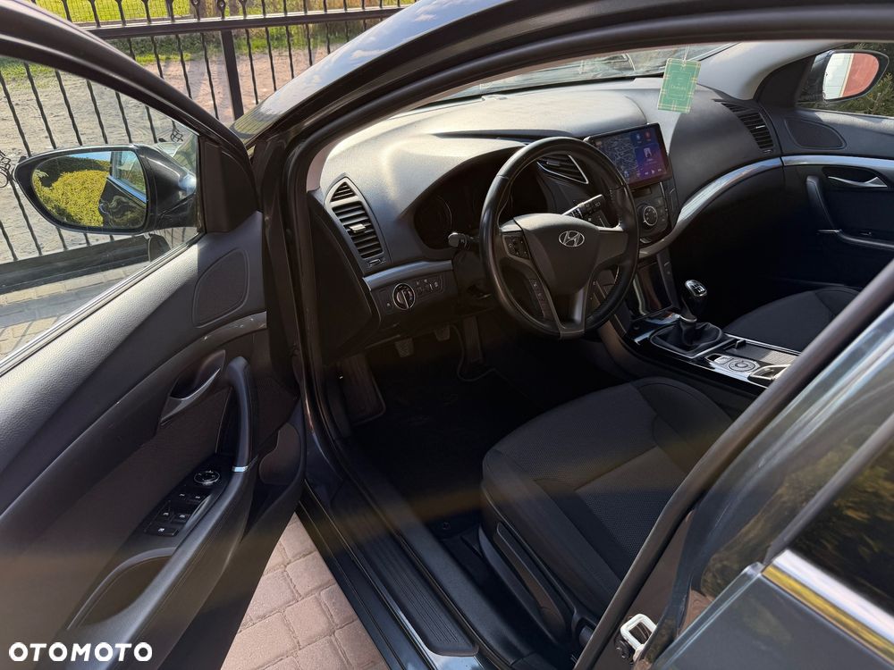 Hyundai i40 Kombi 1.6 Classic - 11