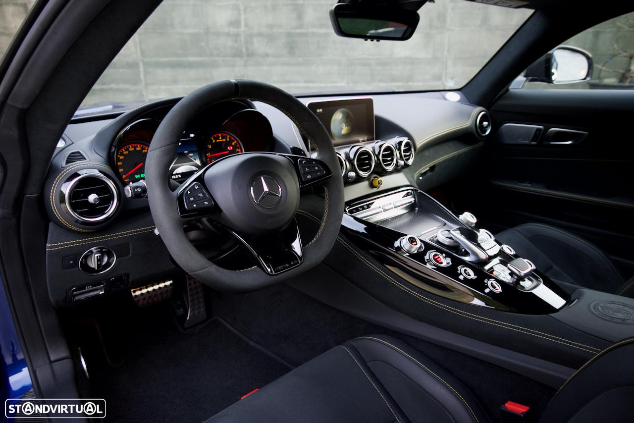Mercedes-Benz AMG GT R - 26