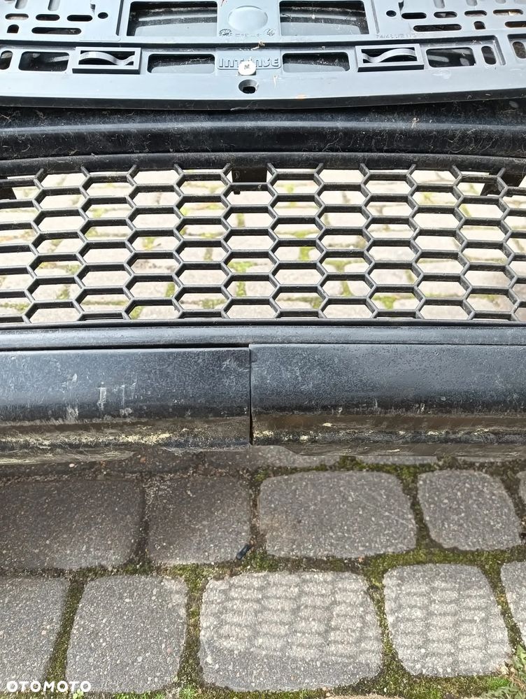 Zderzak przod Lexus is220 is250 czarny  06-09 - 6