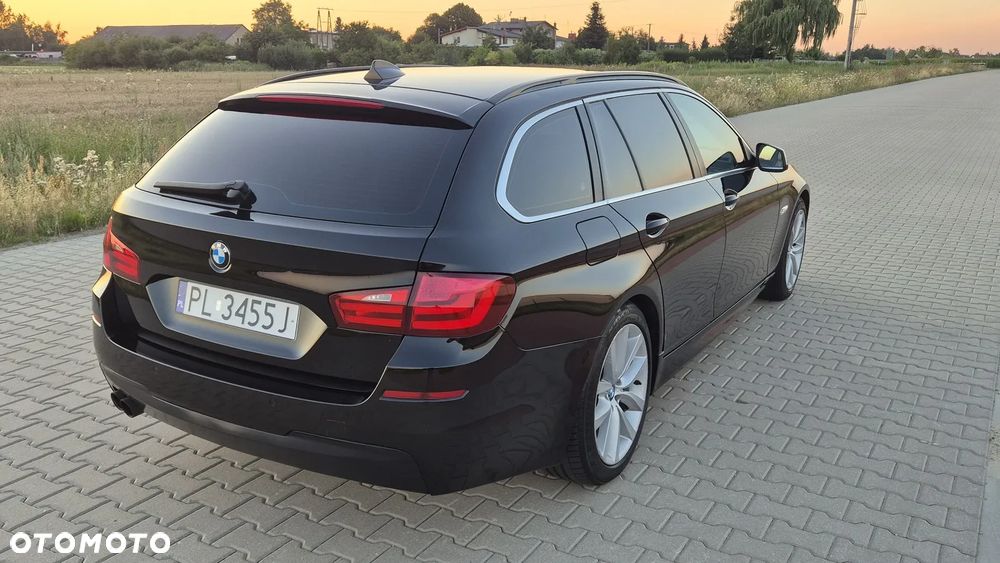 BMW Seria 5 520d - 33