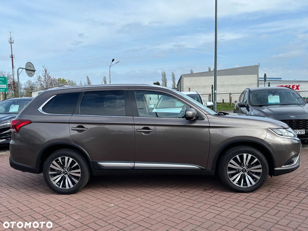 Mitsubishi Outlander 2.0 2WD CVT Active+ - 11