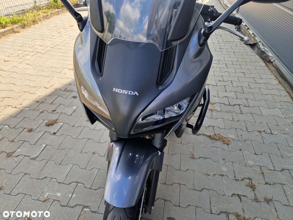 Honda CBF - 28