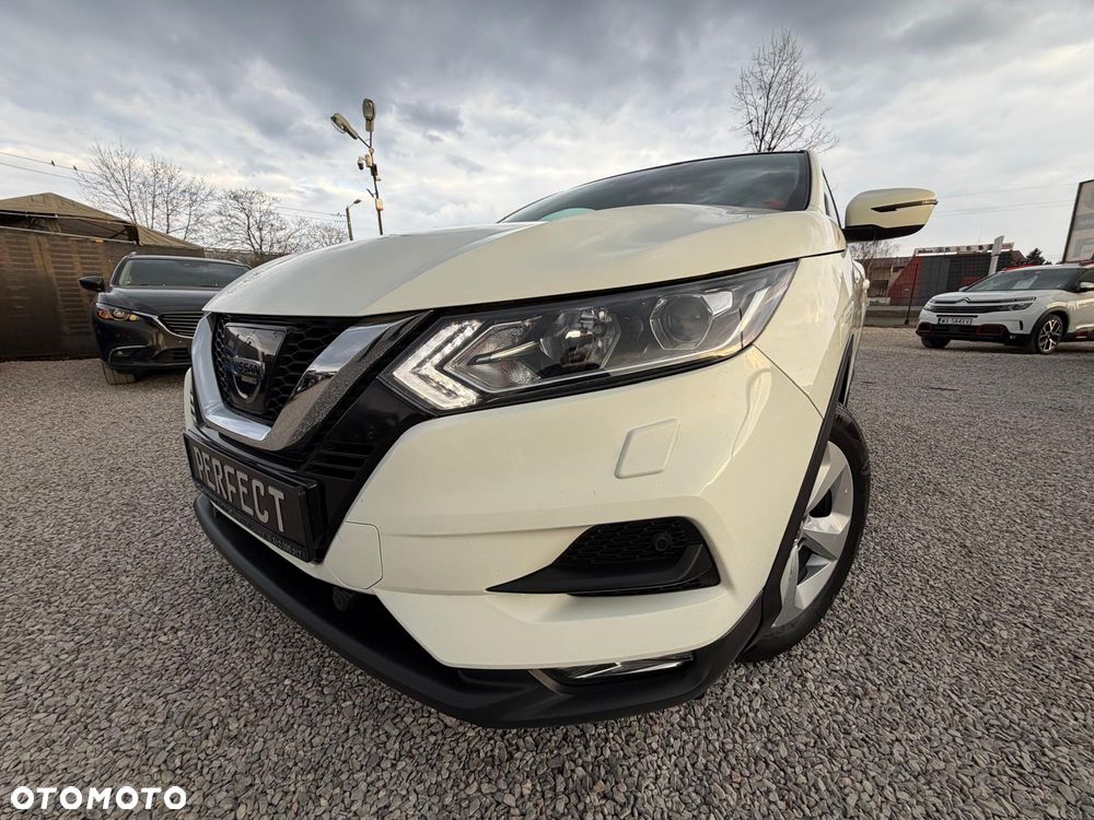 Nissan Qashqai 1.6 DCi 4x4 N-Connecta EU6 - 19