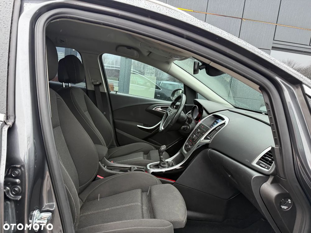 Opel Astra 1.4 T Cosmo - 26