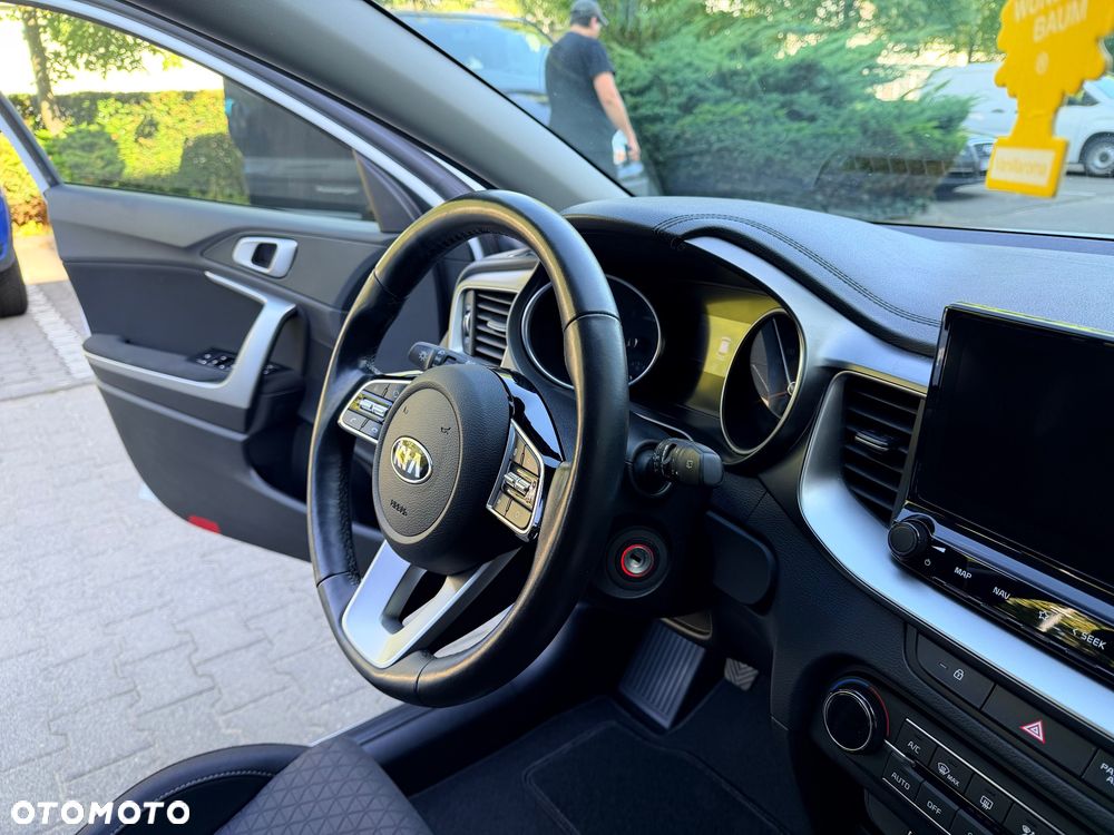 Kia Ceed 1.6 CRDi SCR L Business Line - 32