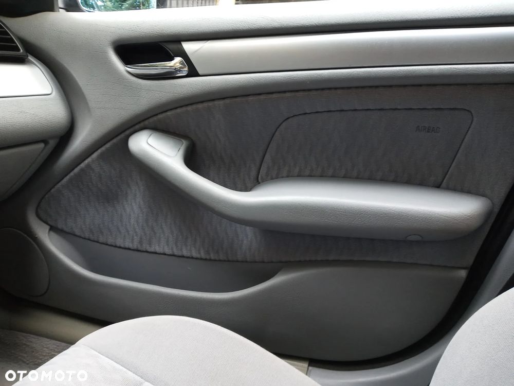 BMW Seria 3 328i - 17